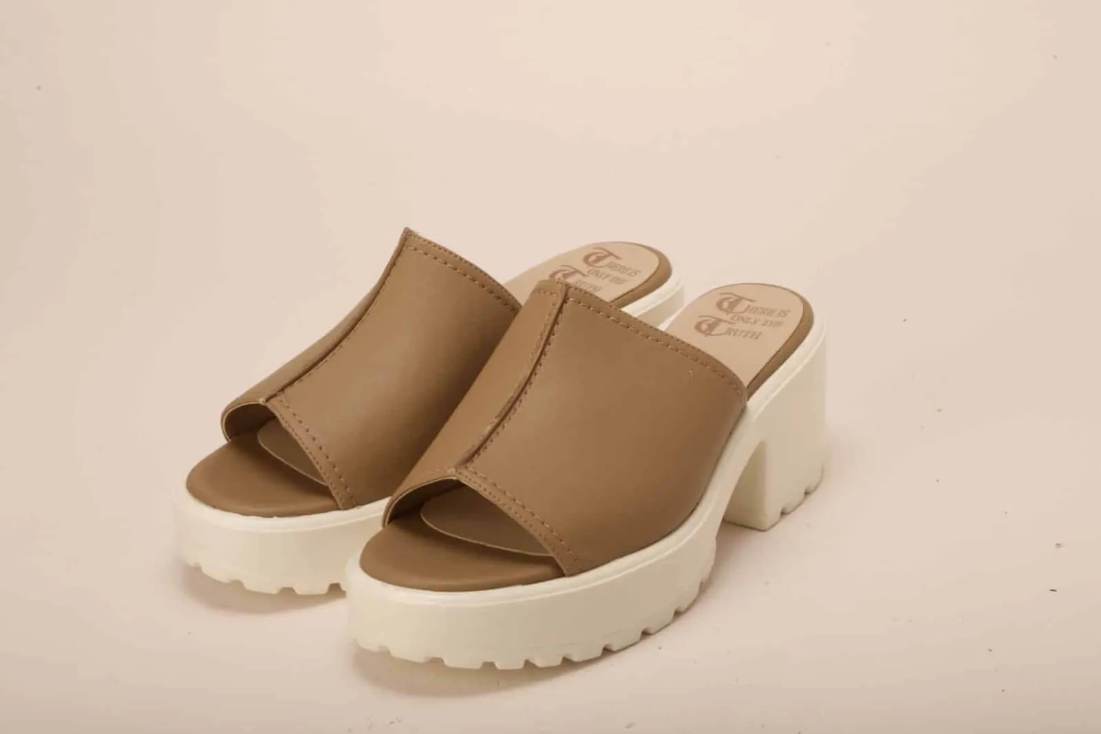 #12 Wedge Mule Nude and White Black by Olsenhaus