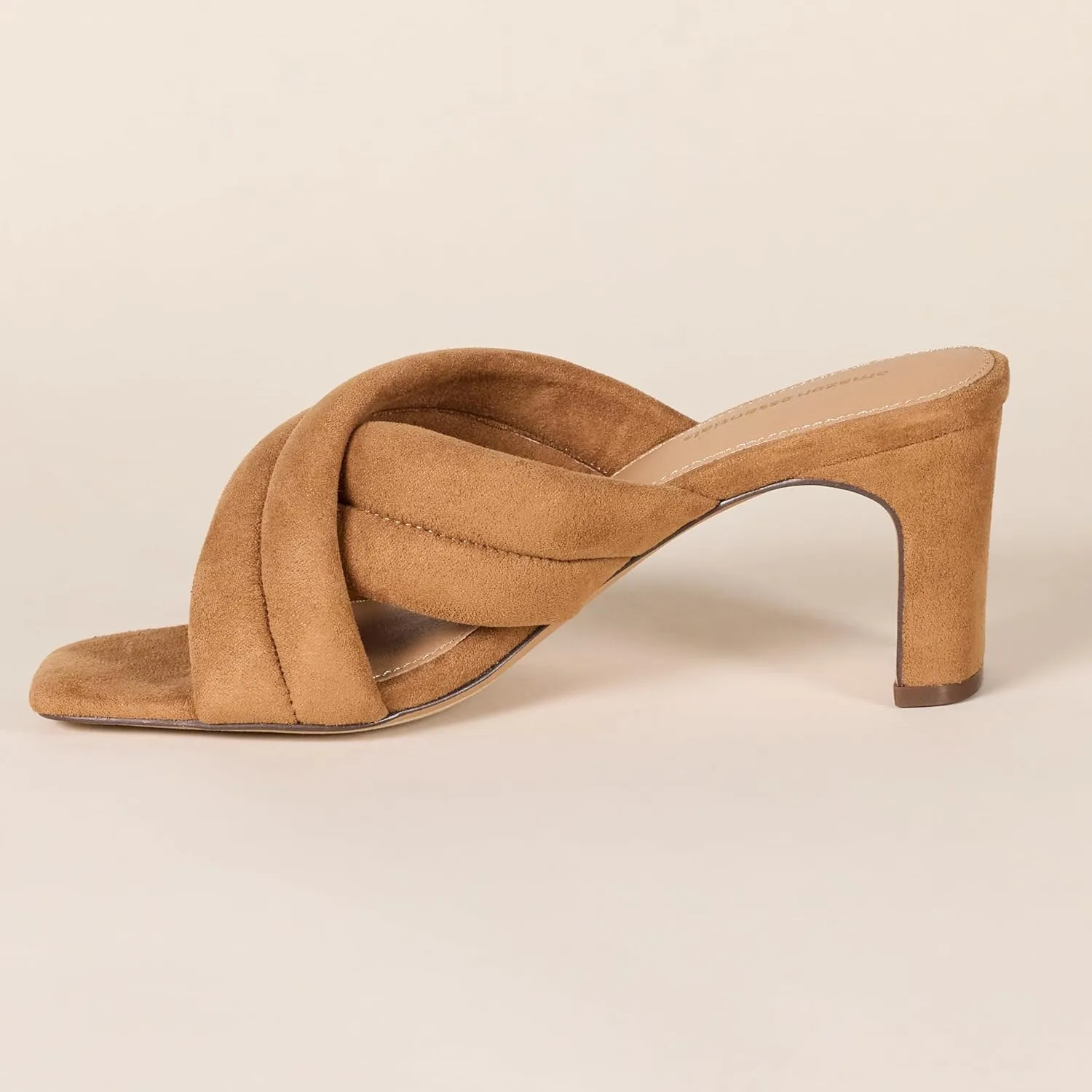 Amazon Essentials Women's Crossover Heeled Sandal with Padded Straps and Memory Foam Insole