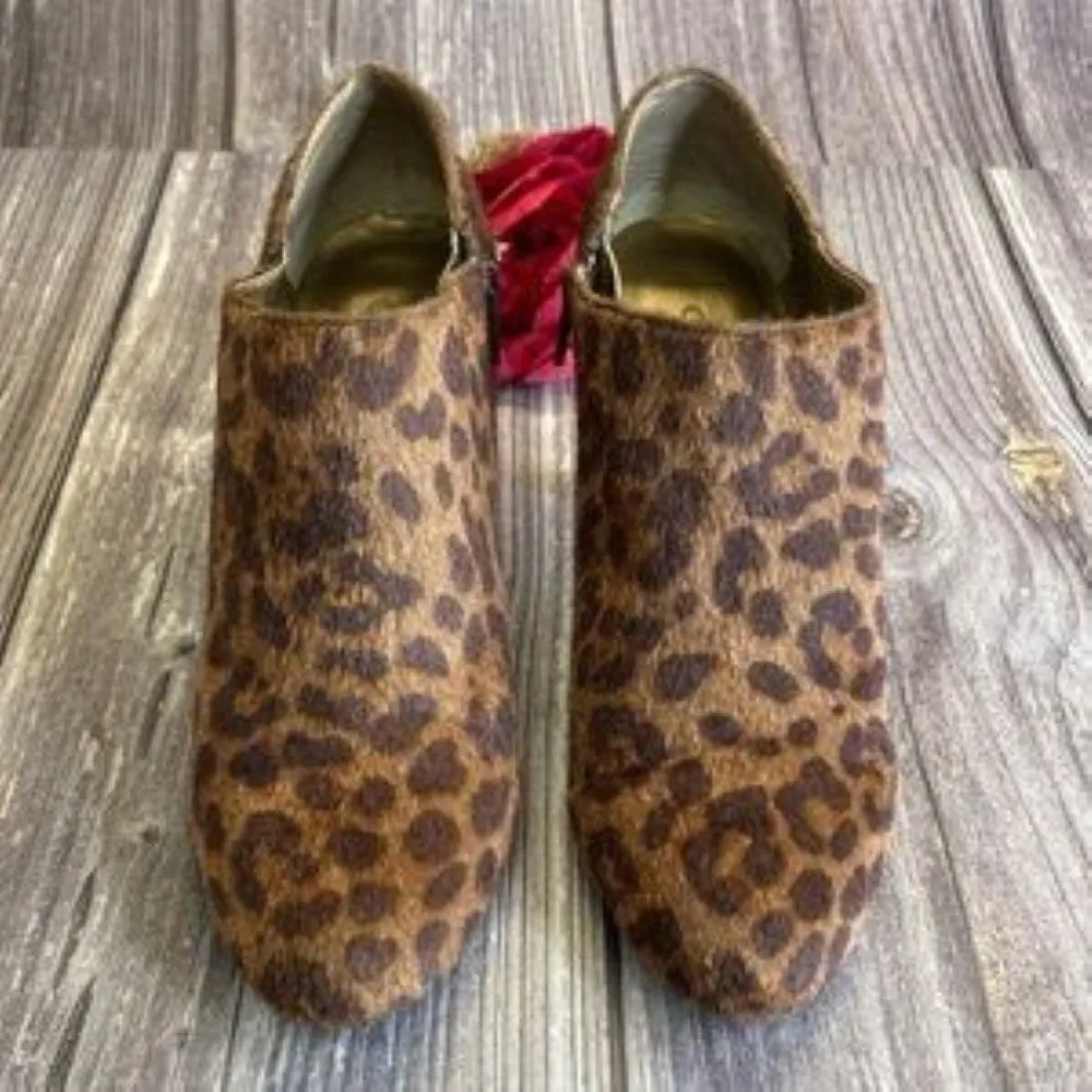 BELLA VITA Kira II Leopard Print Booties 9M