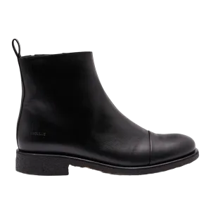 Boot with zipper