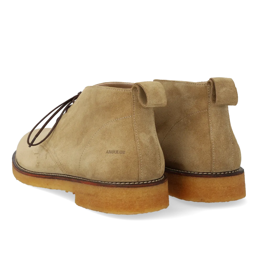 Classic desert boot