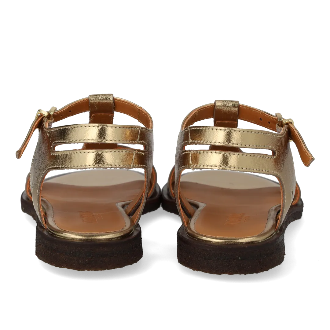 Classic strappy sandal