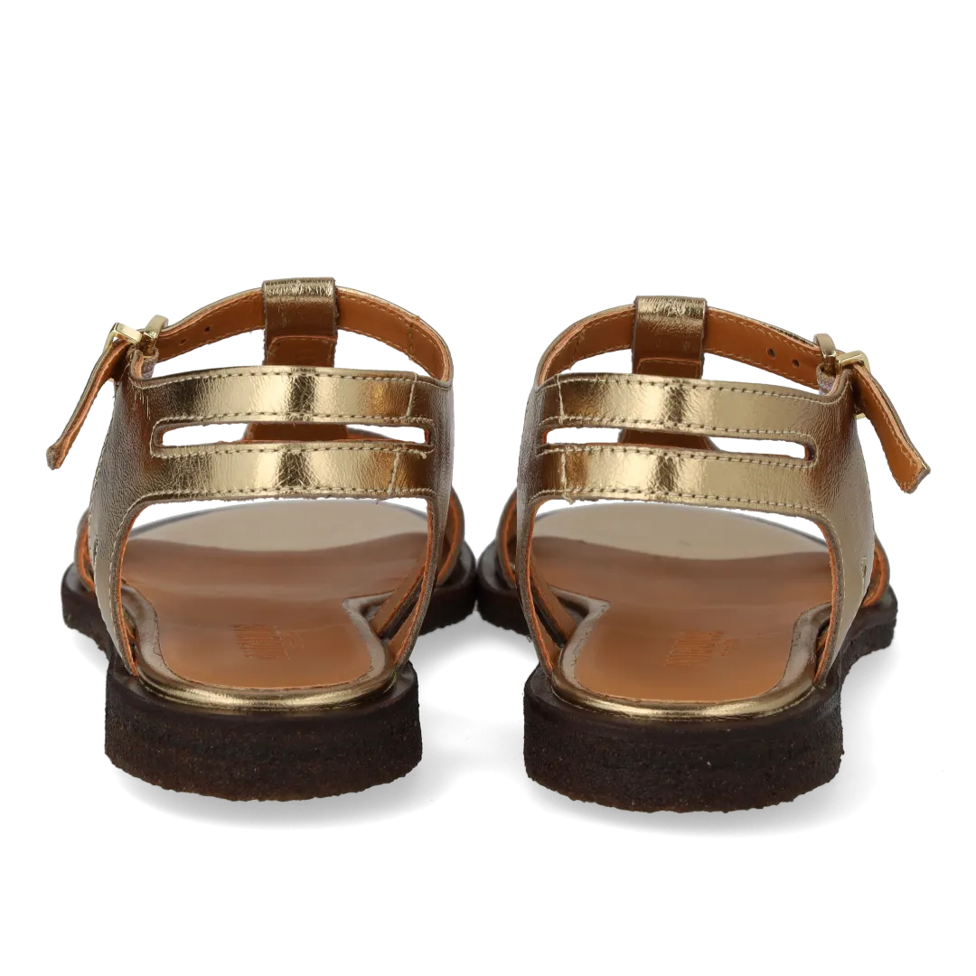 Classic strappy sandal
