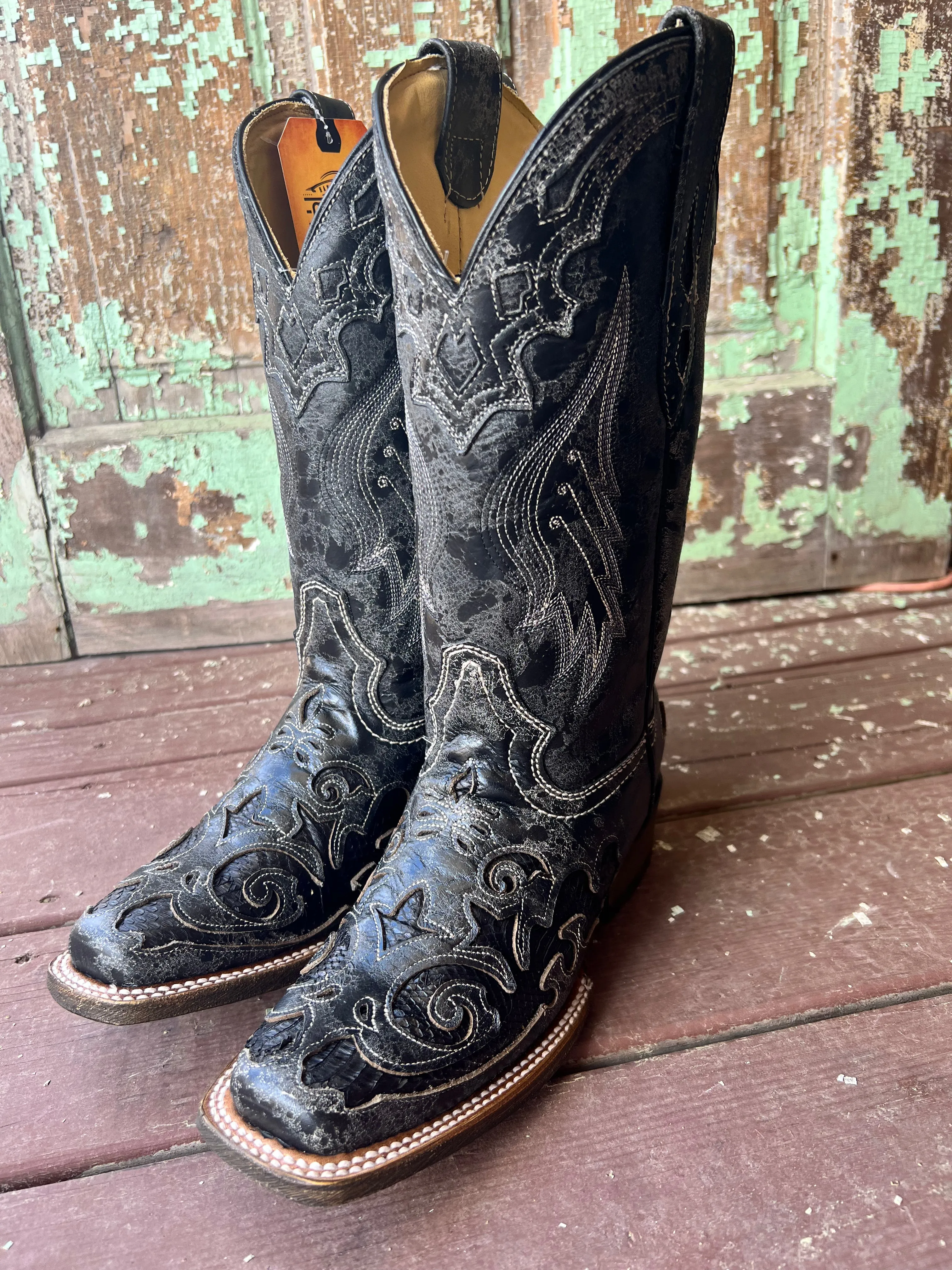 Corral Women's Distressed Black Snake Inlay Square Toe Western Boots A2402