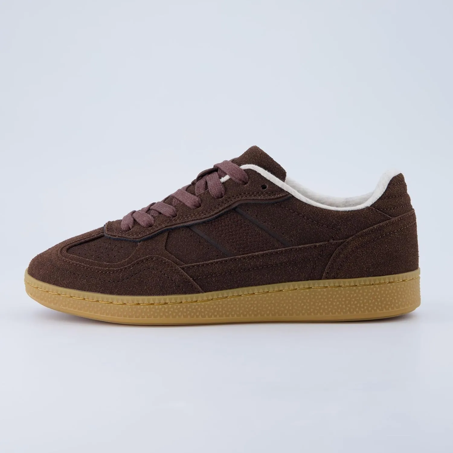 CUSHIONAIRE Bettina Women's Retro Sneaker with Cushioned Insole and Durable Gum Sole