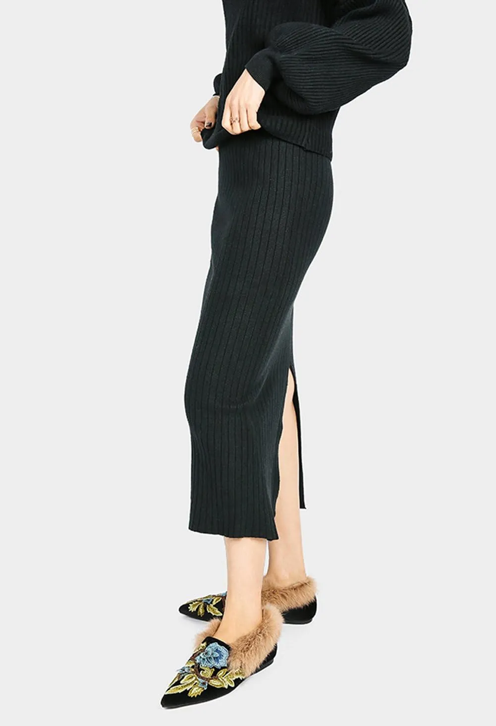 Divanne Slip On Loafers, Womens Embroidery Mule Shoes with Plush Lamb Fur Velvet Backless Pointed Toe Mule Slide