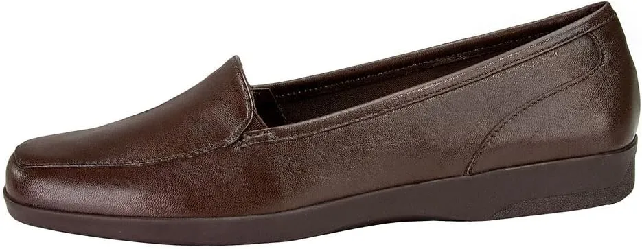 Easy Spirit Women's Devitt10 Loafer