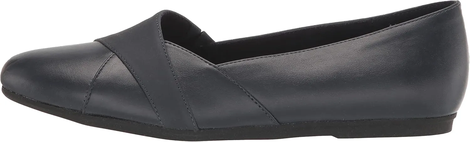 Easy Street Women's Bessie Sneaker