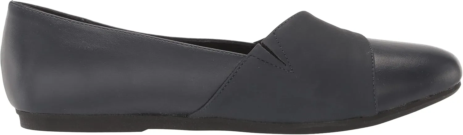 Easy Street Women's Bessie Sneaker