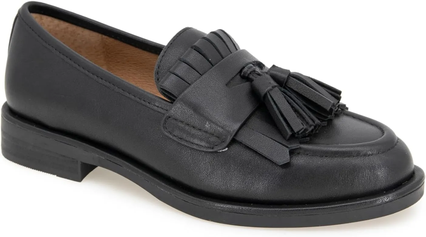 Gentle Souls by Kenneth Cole Women's Cydney Loafer