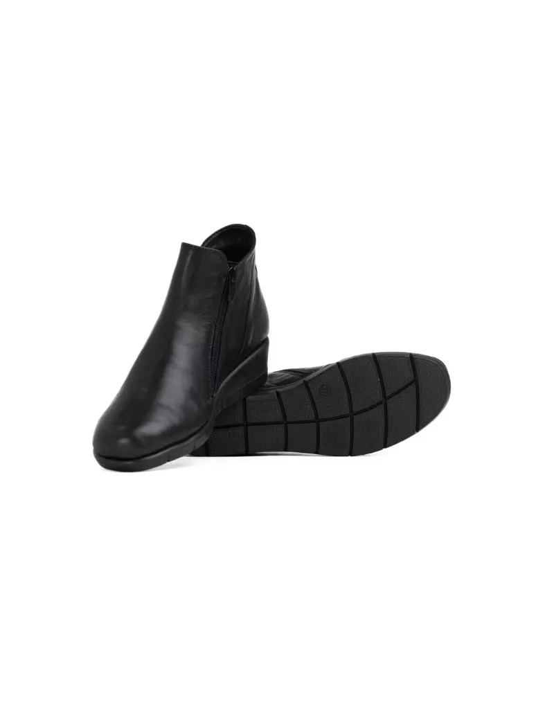 Gracious Milled Ankle Boot in Black