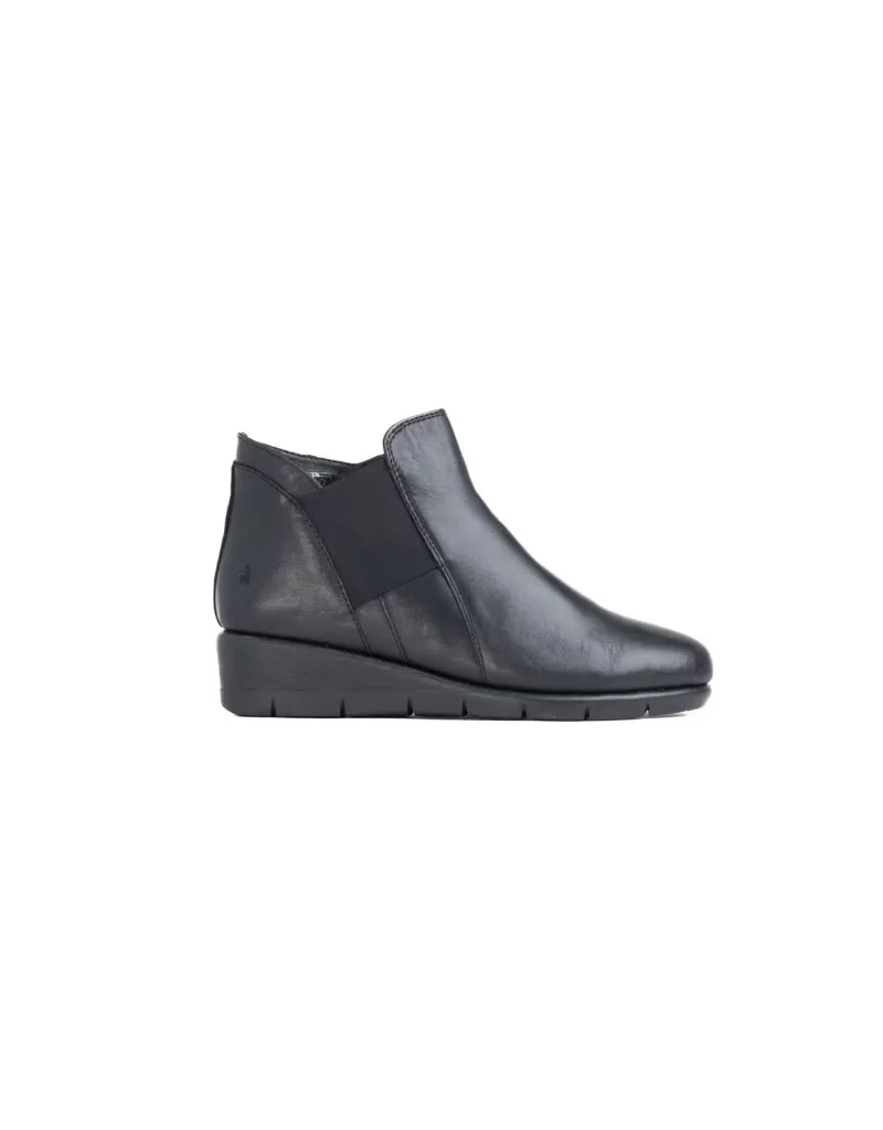 Gracious Milled Ankle Boot in Black