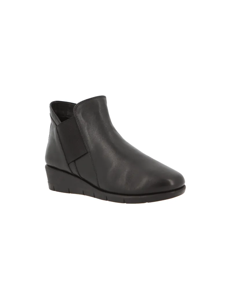 Gracious Milled Ankle Boot in Black