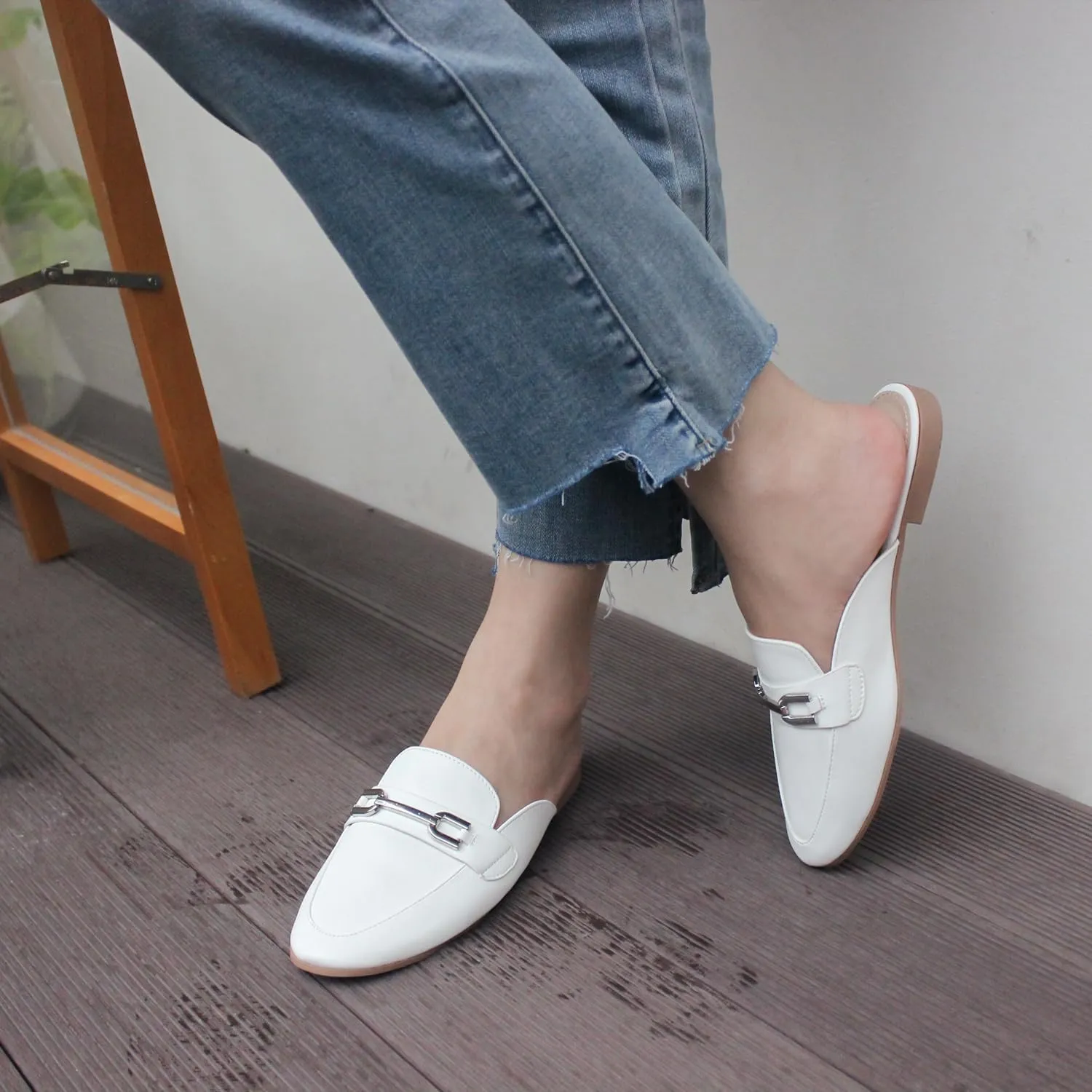 Hawkwell Women's Metal Chain Decor Backless Slip on Slides Loafer Shoes Flats Comfortable Round Toe Mules