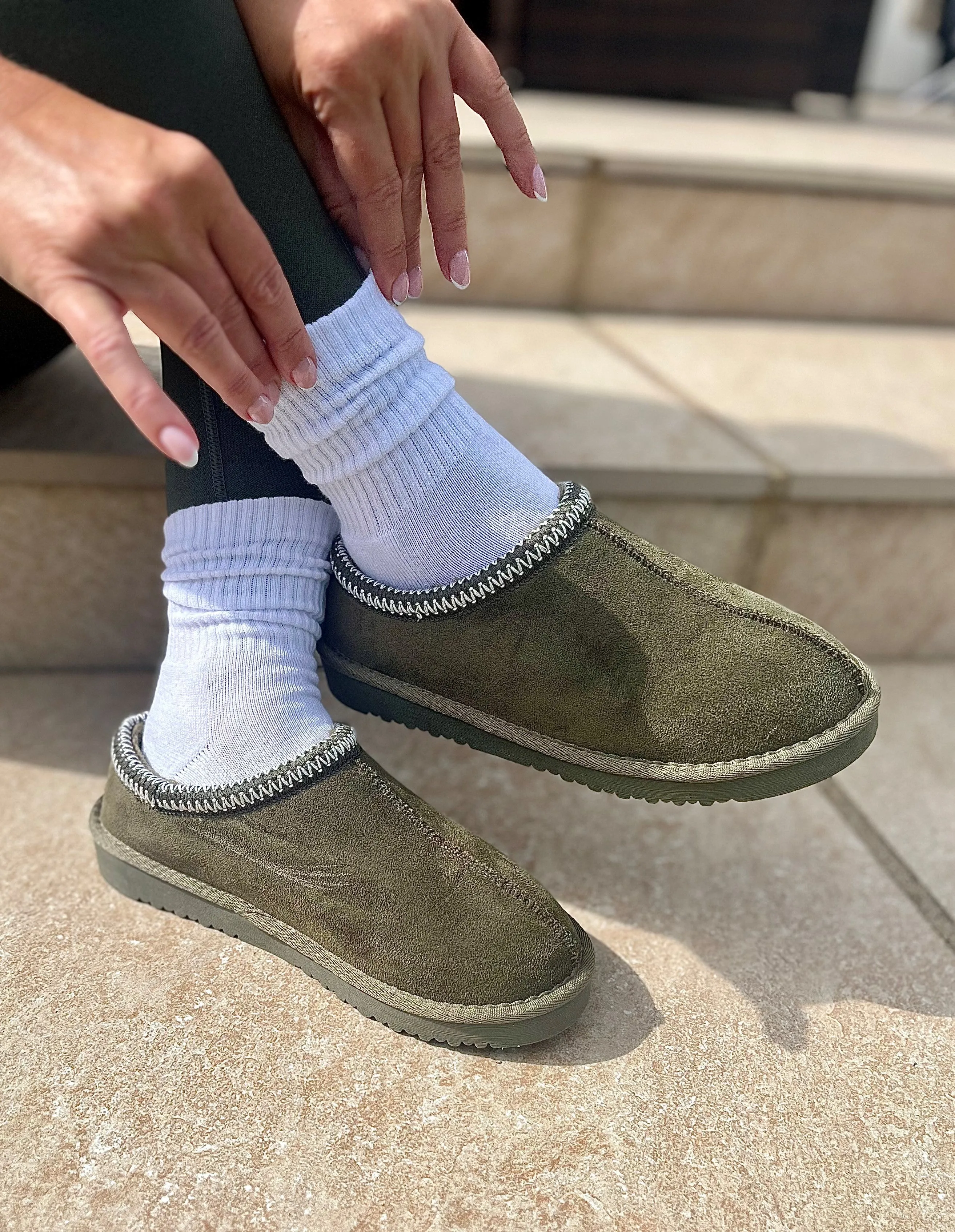 Kelly: Embroided Faux Fur Lined Mule Slippers - Olive