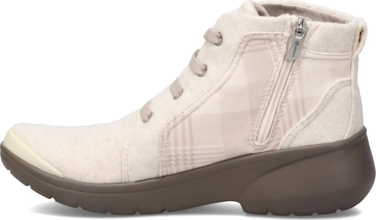 LifeStride Women's Kick Back Ankle Boot
