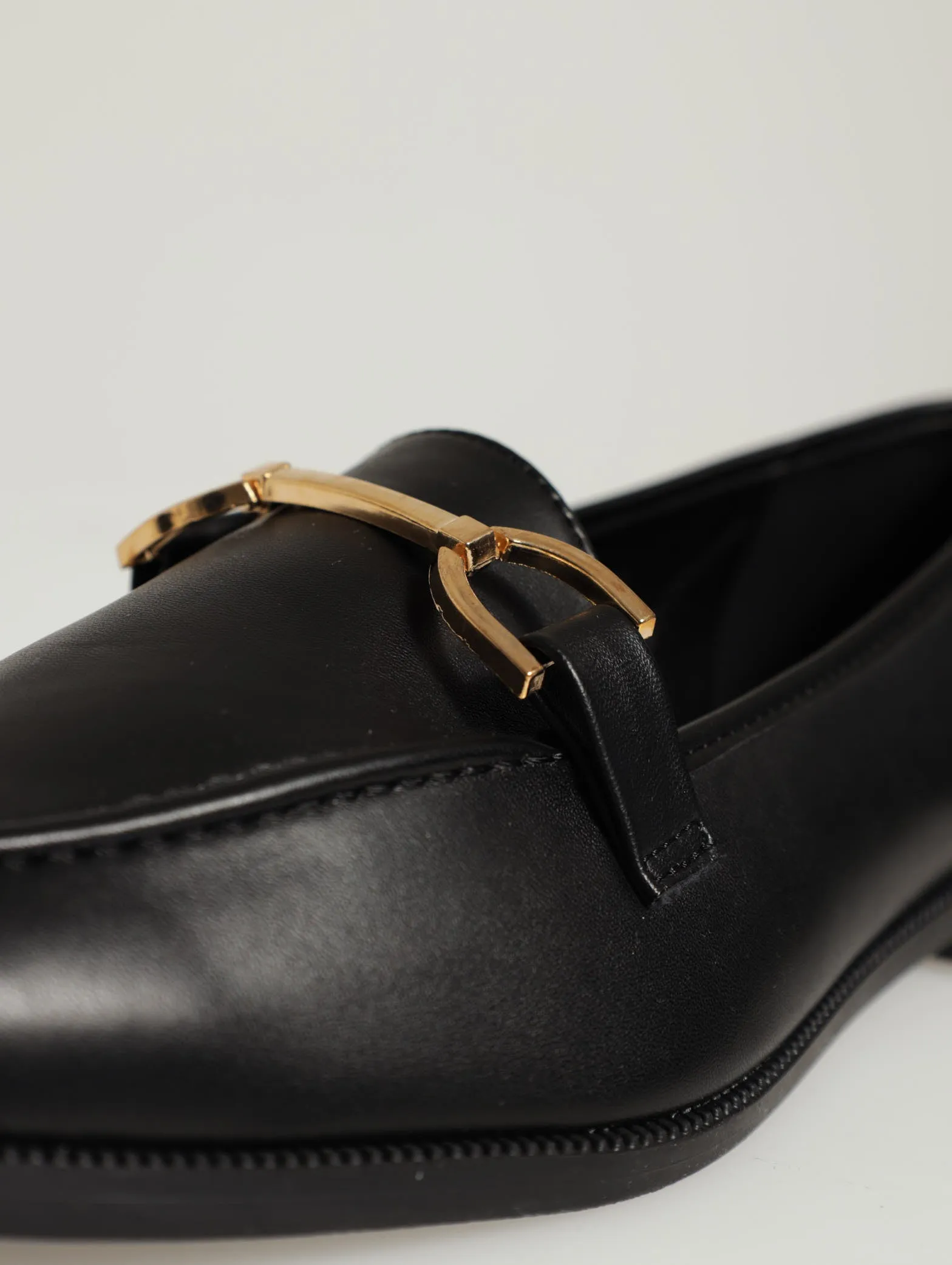 Loafer With Trim