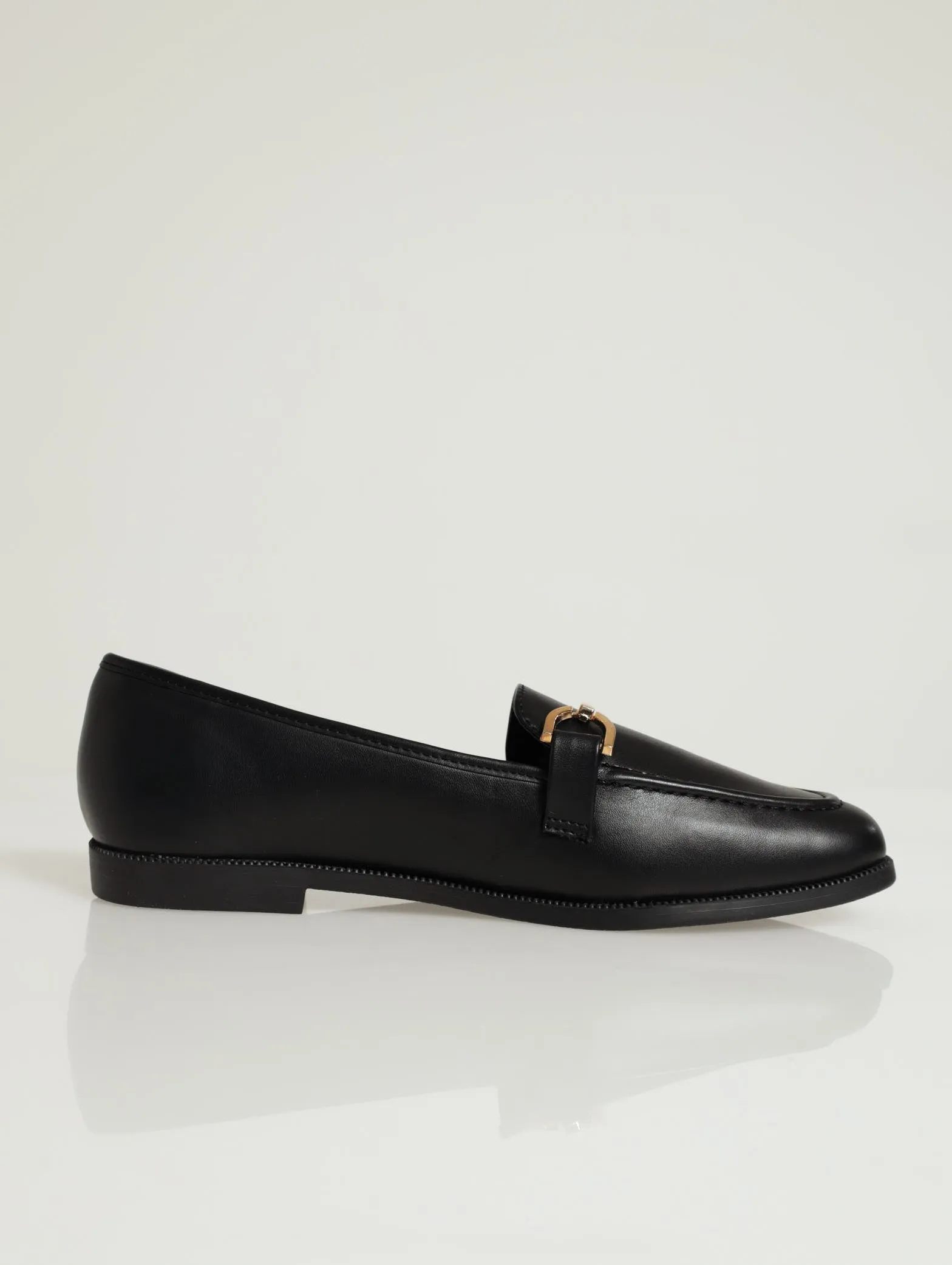 Loafer With Trim