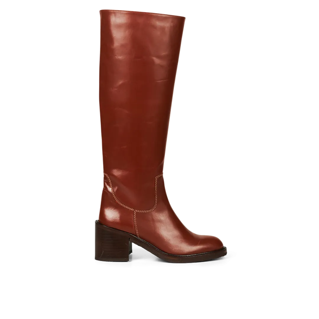 Longshafted boot
