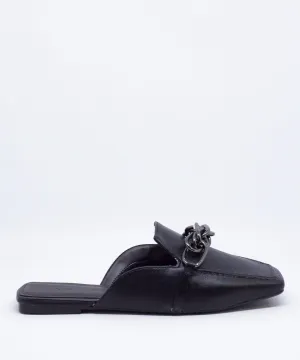 Mule Lia Line Preto Couro Correntes Bico Quadrado - 1994.70124