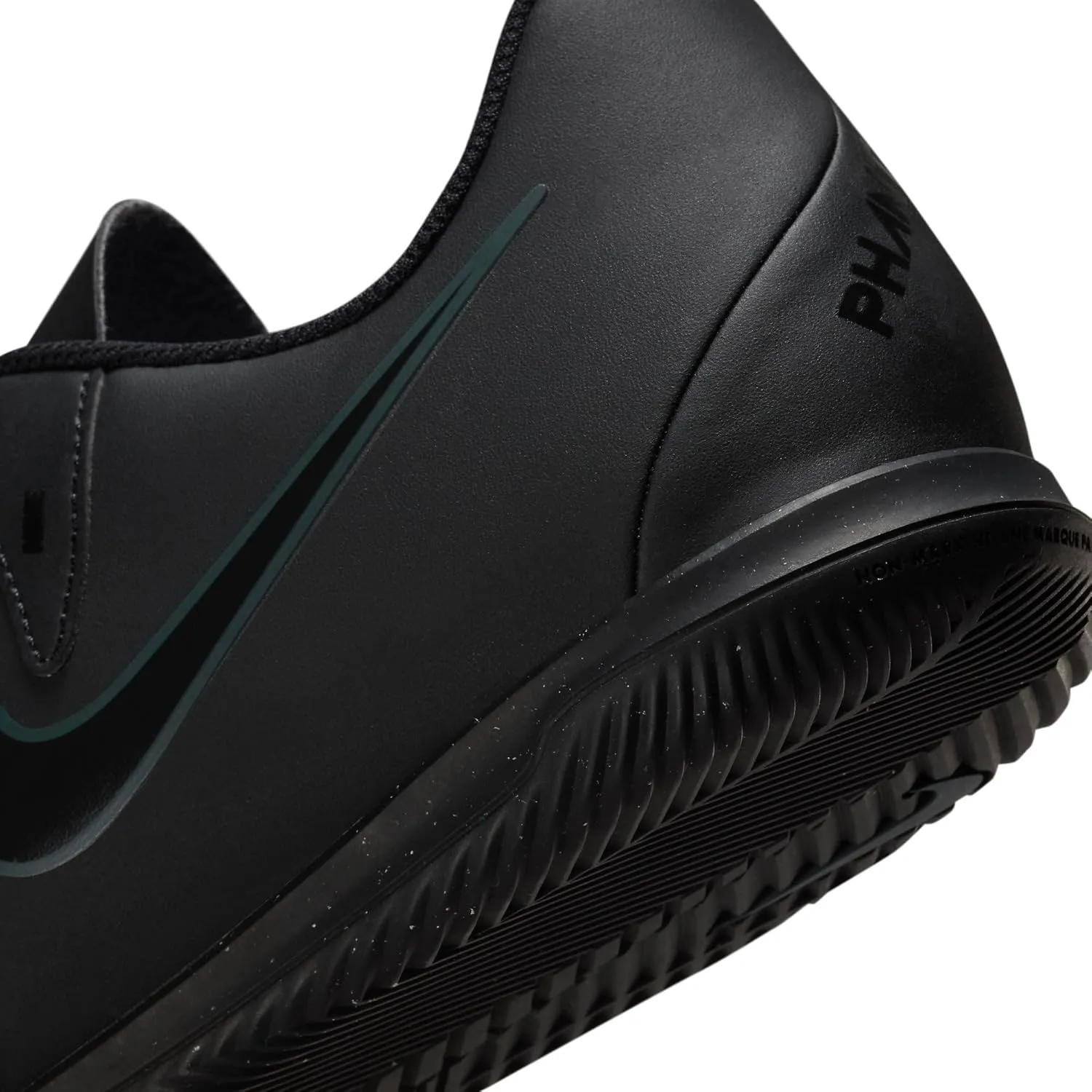 NIKE Men's Sneaker