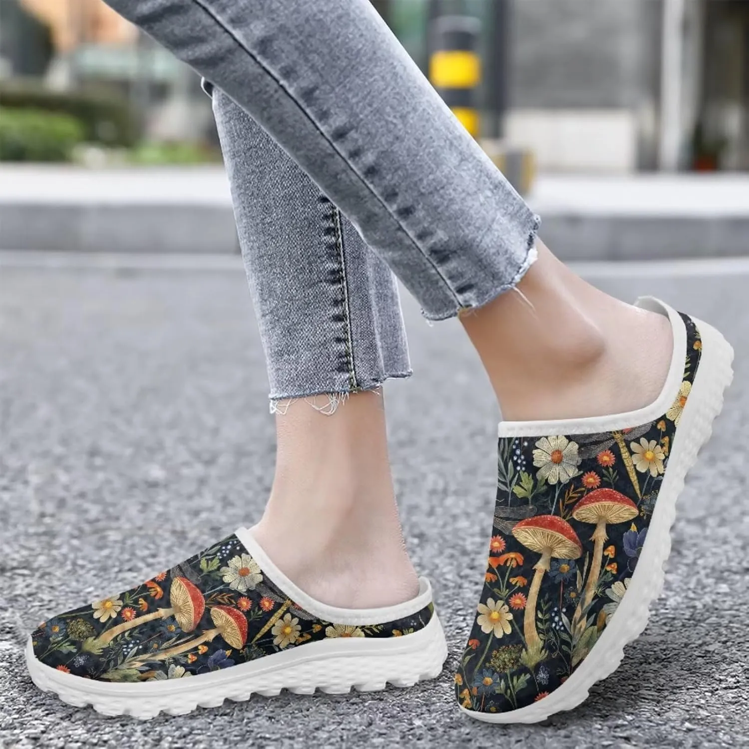 Novelty Mushrooms Women's Slip On Mule Sneakers Anti-Slip Walking Shoes with Elastic Thick Sole for Outdoor Indoor