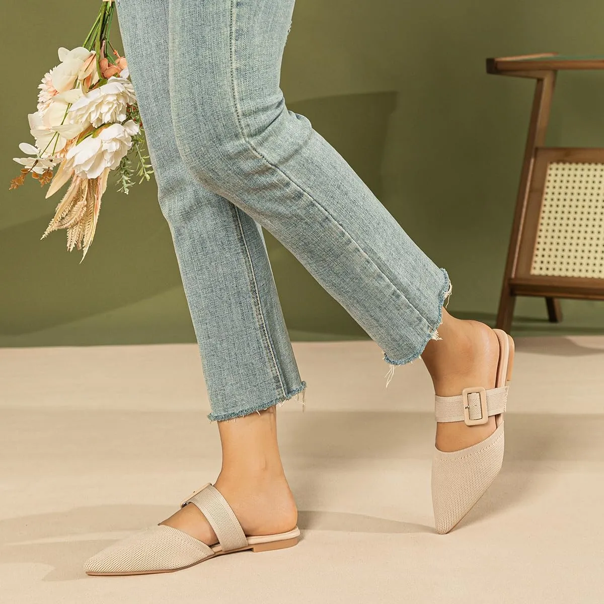 Pointed Toe Mules for Women Flats，Slip On Mules Backless，Wide Width Mules，Mule Slides Flats Sandals