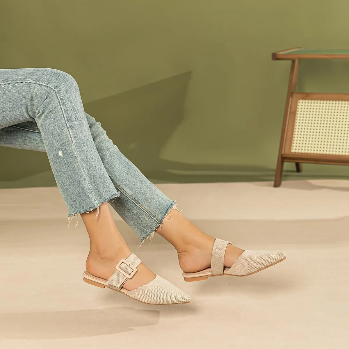 Pointed Toe Mules for Women Flats，Slip On Mules Backless，Wide Width Mules，Mule Slides Flats Sandals