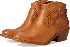 Söfft Women's Aisley Perf Fashion Boot