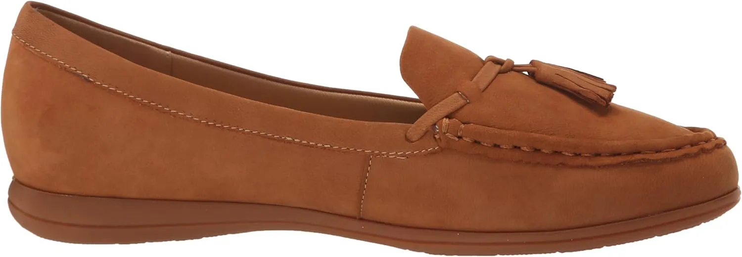 Trotters Women's Flat Loafer