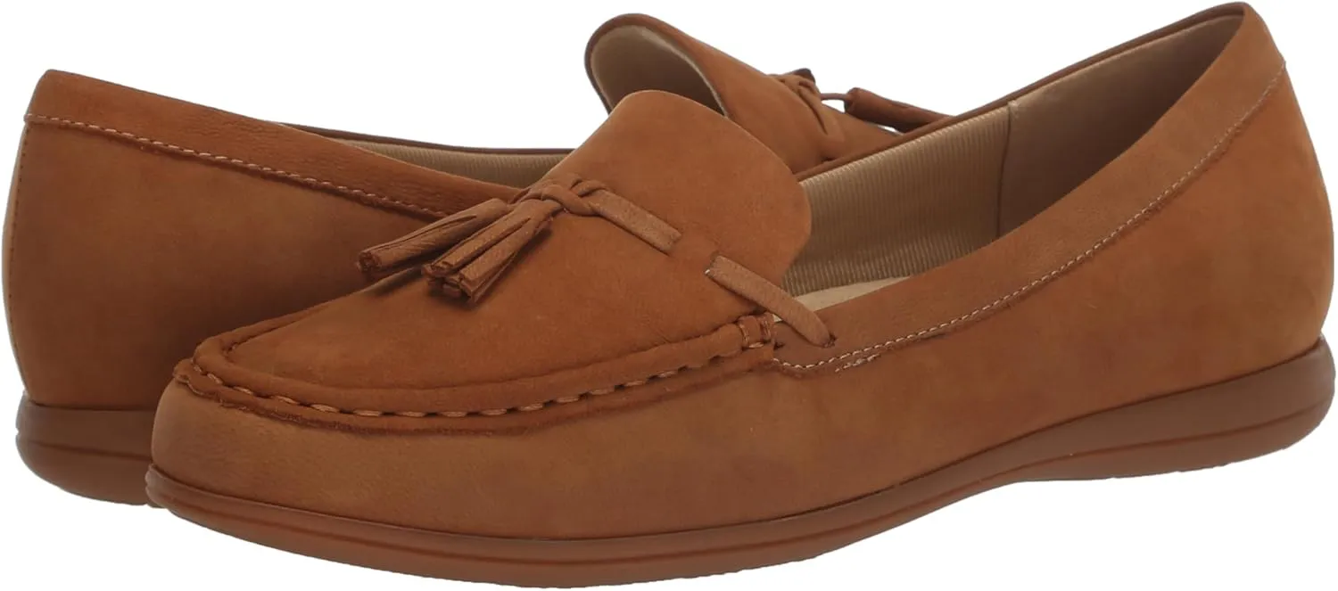 Trotters Women's Flat Loafer