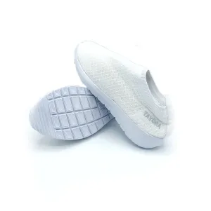 White Crossfeet TAYGRA