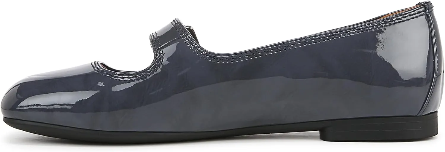 ZODIAC Women's Classic Loafer Flat